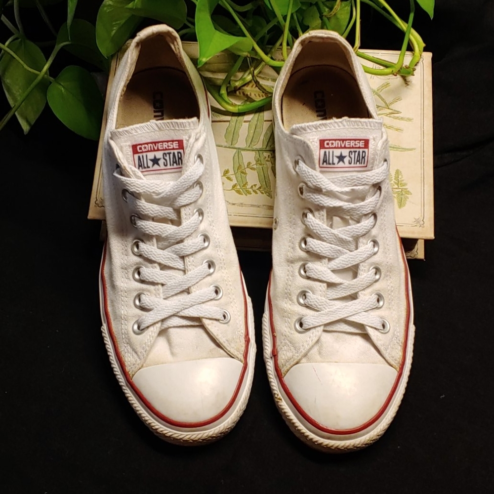 White Unisex Converse (Chuck's)